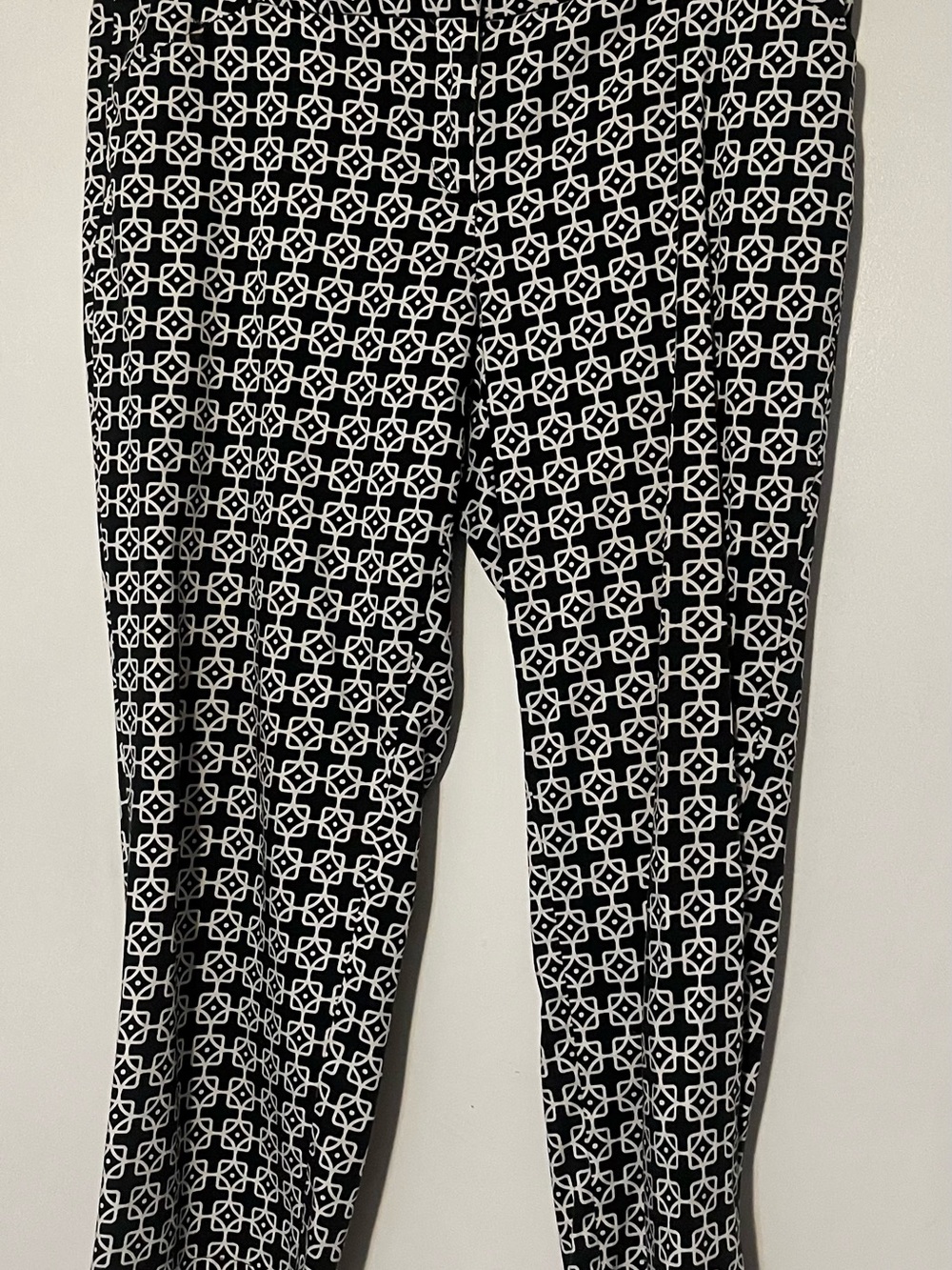 Black & White Geometric Women’s Pants